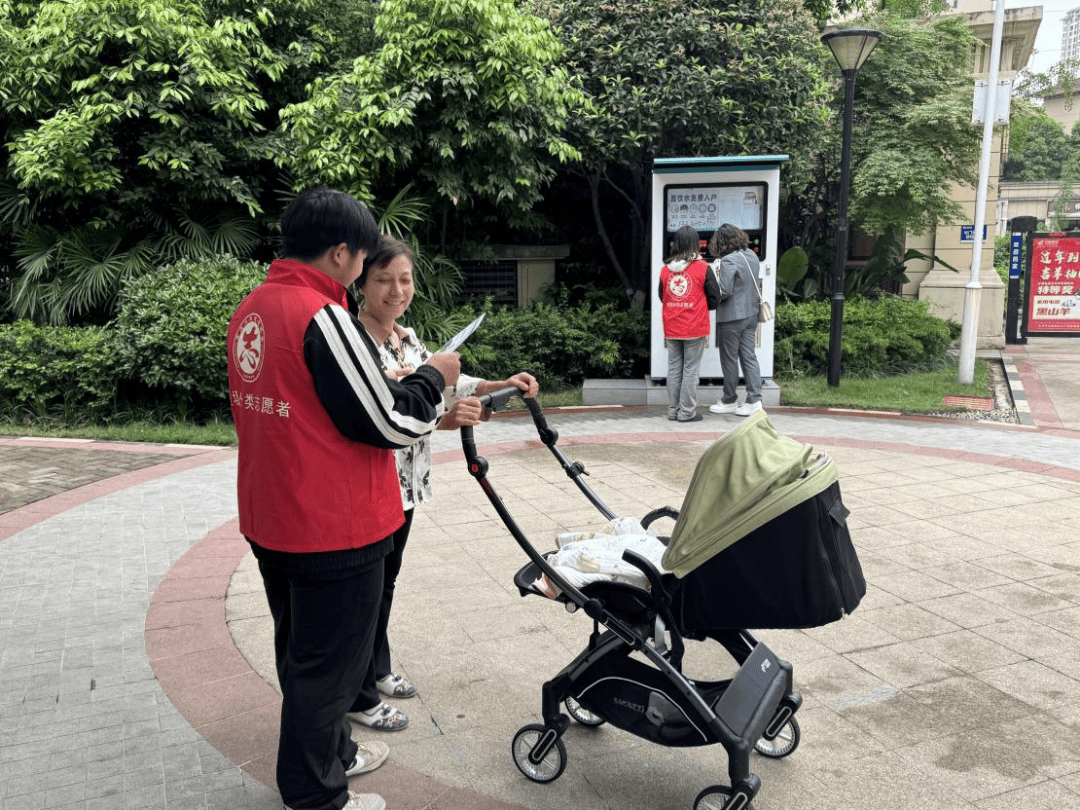 大足區城市管理局開展"舊物新生·環保同行"再生資源回收日主題活動:再生資源回收
